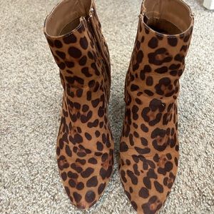 Bamboo Cheetah Print Booties